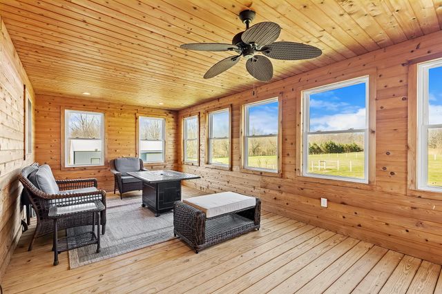 2892 E 800 N, Lake Village, IN 46349