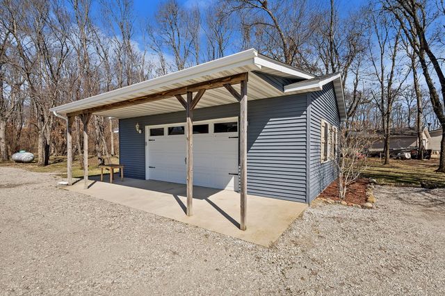 2892 E 800 N, Lake Village, IN 46349