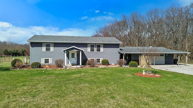 2892 E 800 N, Lake Village, IN 46349