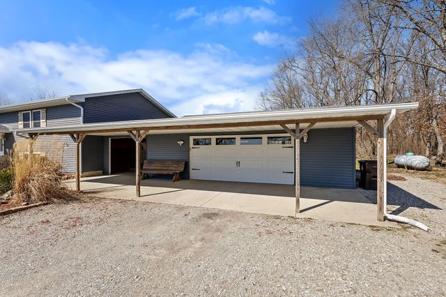 2892 E 800 N, Lake Village, IN 46349