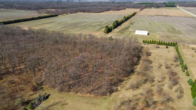 2892 E 800 N, Lake Village, IN 46349