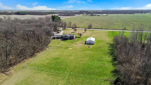 2892 E 800 N, Lake Village, IN 46349