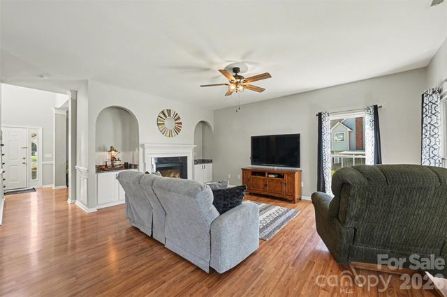 586 Gatsby Place NW 84, Concord, NC 28027