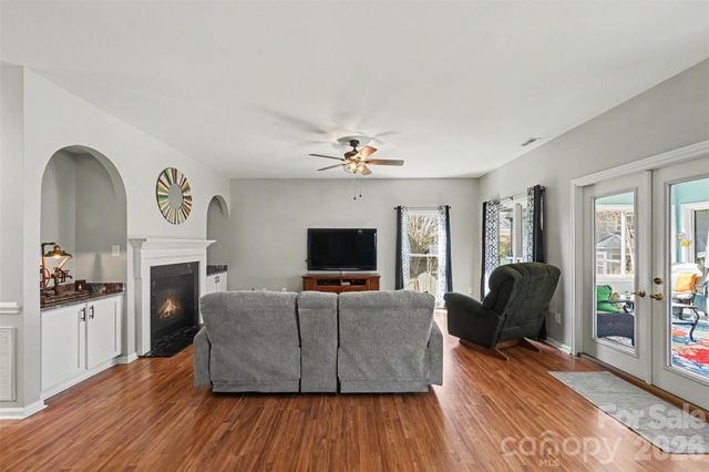 586 Gatsby Place NW 84, Concord, NC 28027