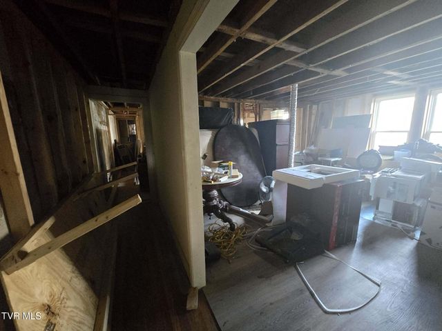 239 Main Street, Bluff City, TN 37618