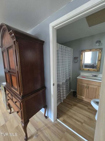 239 Main Street, Bluff City, TN 37618