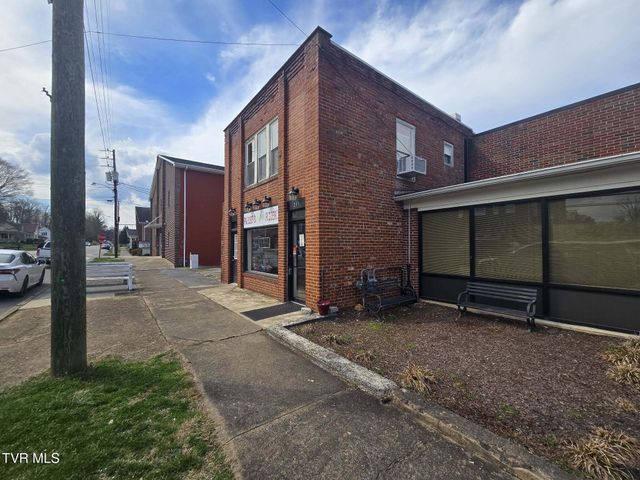 239 Main Street, Bluff City, TN 37618
