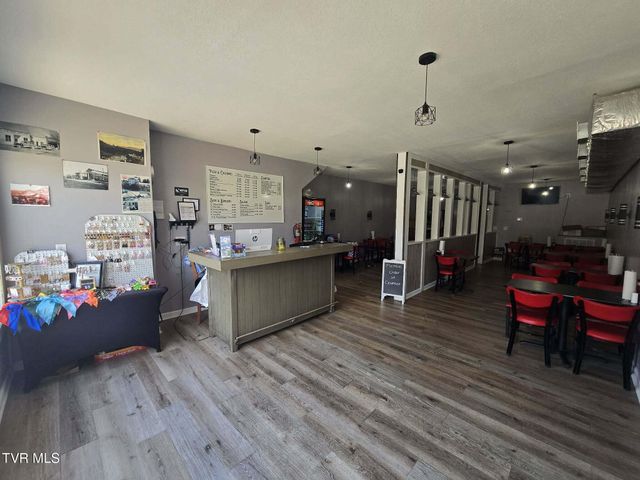 239 Main Street, Bluff City, TN 37618