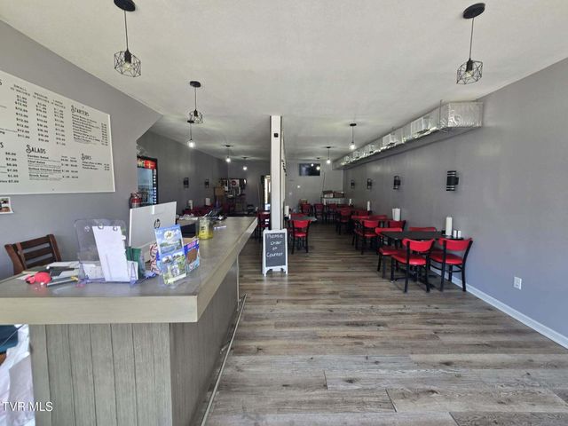 239 Main Street, Bluff City, TN 37618