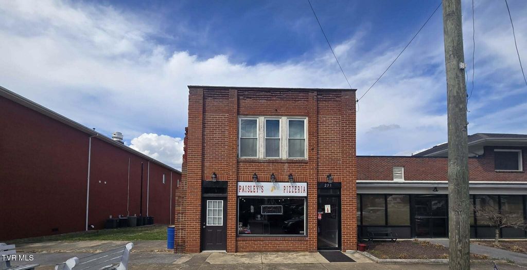 239 Main Street, Bluff City, TN 37618
