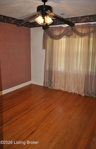 2227 Mary Catherine Dr, Louisville, KY 40216