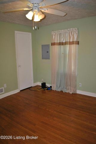 2227 Mary Catherine Dr, Louisville, KY 40216