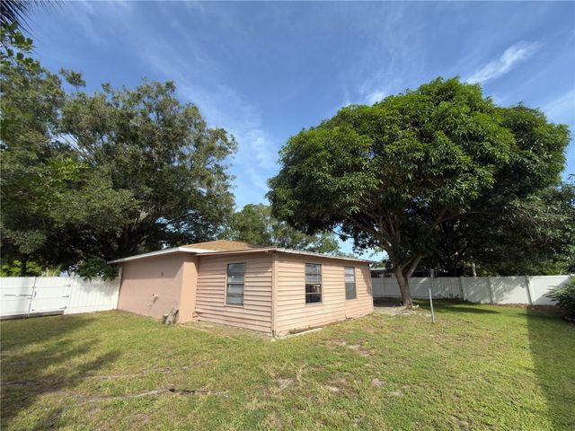 11001 LONGHILL DRIVE N, Pinellas Park, FL 33782