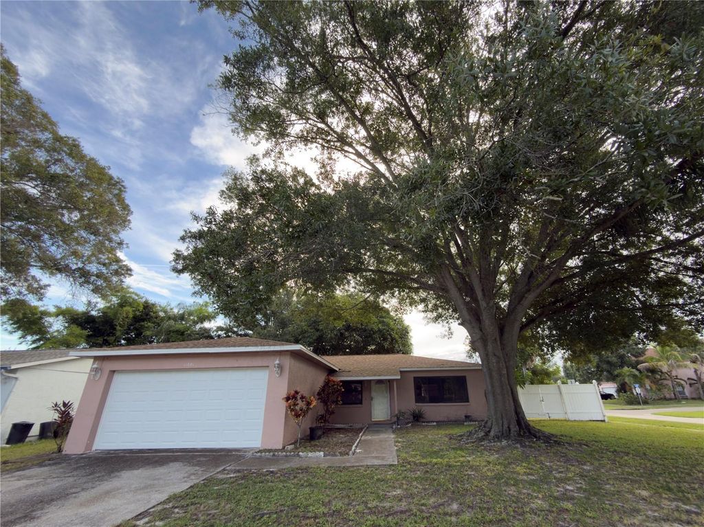 11001 LONGHILL DRIVE N, Pinellas Park, FL 33782