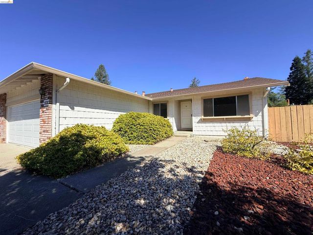 119 Clear Creek Ct, Martinez, CA 94553