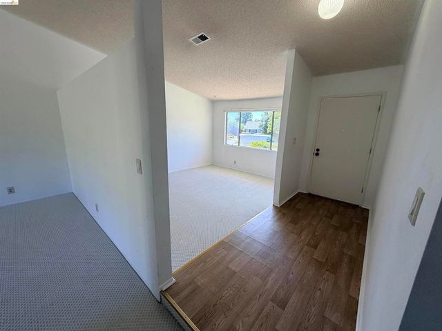 119 Clear Creek Ct, Martinez, CA 94553