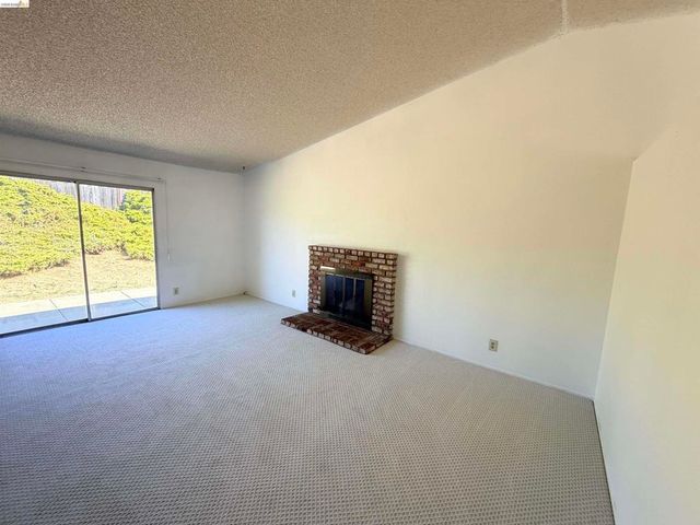 119 Clear Creek Ct, Martinez, CA 94553