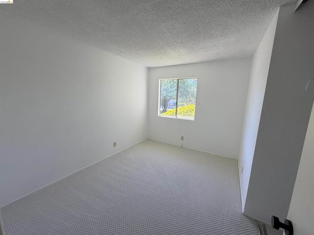 119 Clear Creek Ct, Martinez, CA 94553