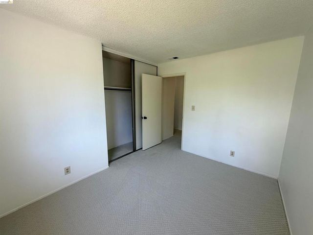 119 Clear Creek Ct, Martinez, CA 94553