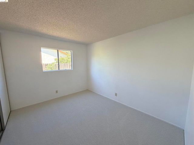 119 Clear Creek Ct, Martinez, CA 94553