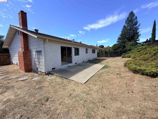 119 Clear Creek Ct, Martinez, CA 94553