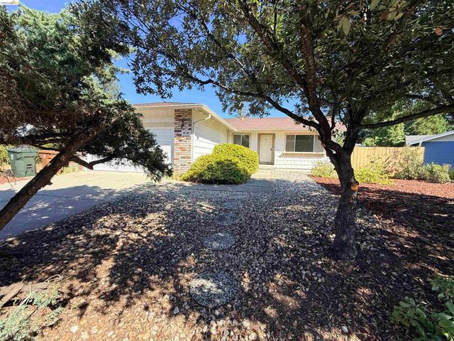 119 Clear Creek Ct, Martinez, CA 94553