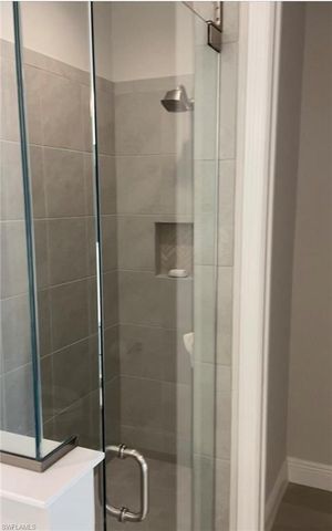 2555 Seychelles DR 402, Naples, FL 34112