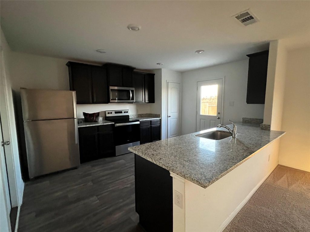 509 Riverdale DR, Jarrell, TX 76537