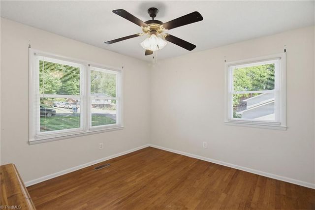 117 Peachtree Lane, King, NC 27021