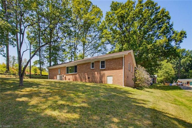 117 Peachtree Lane, King, NC 27021