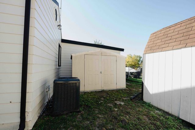27044 W Sunset Avenue, Antioch, IL 60002