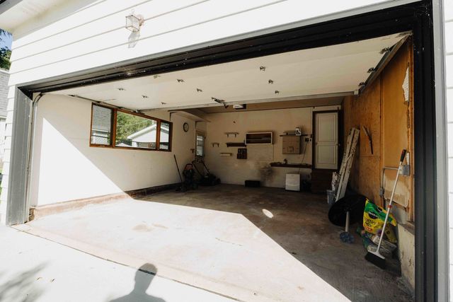27044 W Sunset Avenue, Antioch, IL 60002
