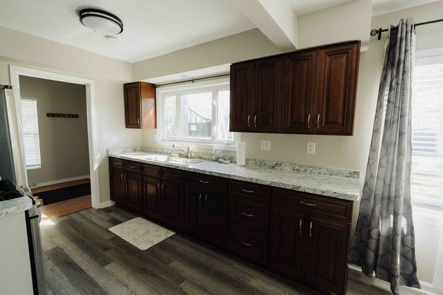 27044 W Sunset Avenue, Antioch, IL 60002