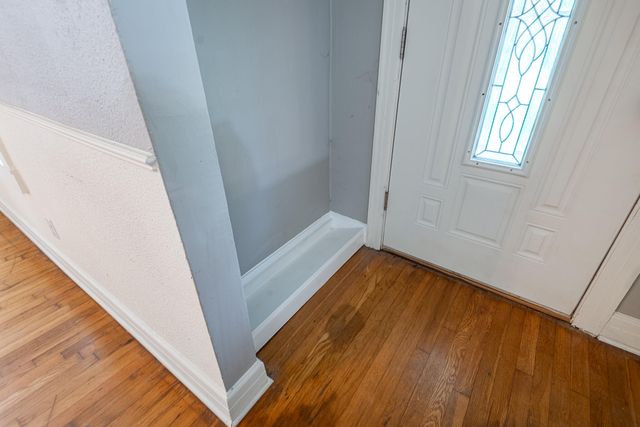 2546 West Walnut Street, Springfield, MO 65806