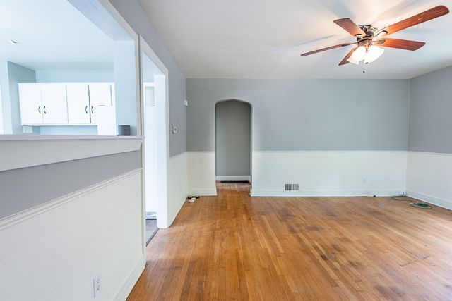 2546 West Walnut Street, Springfield, MO 65806