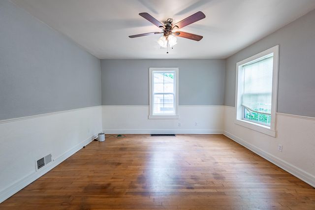 2546 West Walnut Street, Springfield, MO 65806