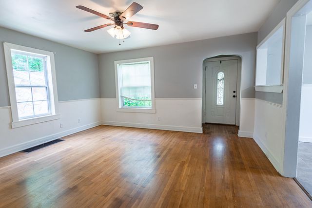 2546 West Walnut Street, Springfield, MO 65806