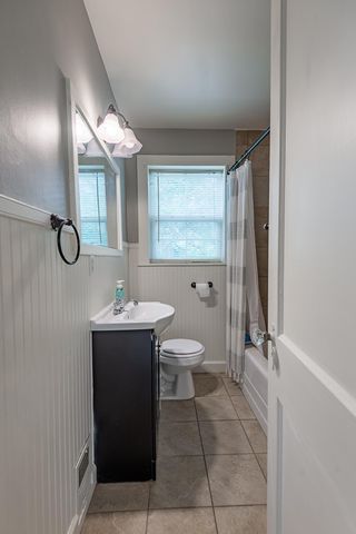 2546 West Walnut Street, Springfield, MO 65806