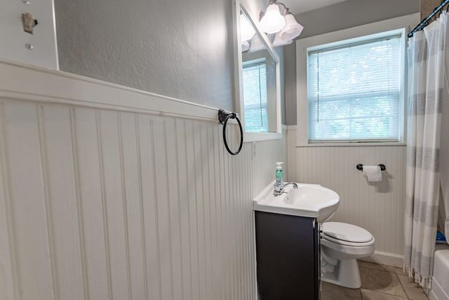 2546 West Walnut Street, Springfield, MO 65806