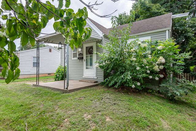 2546 West Walnut Street, Springfield, MO 65806