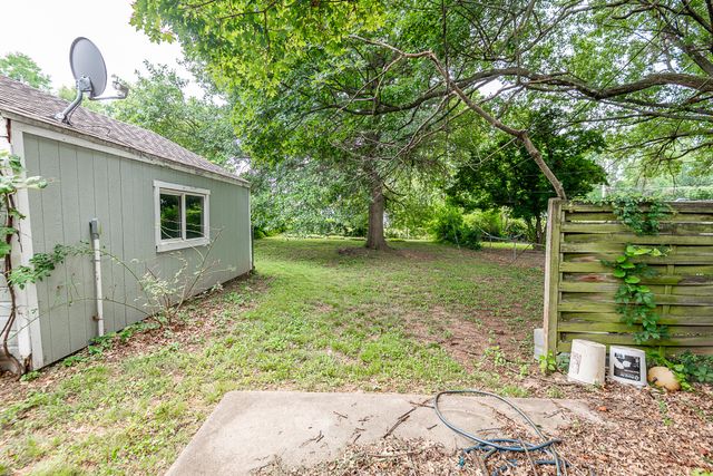 2546 West Walnut Street, Springfield, MO 65806