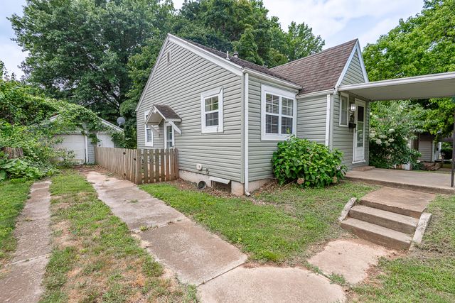 2546 West Walnut Street, Springfield, MO 65806