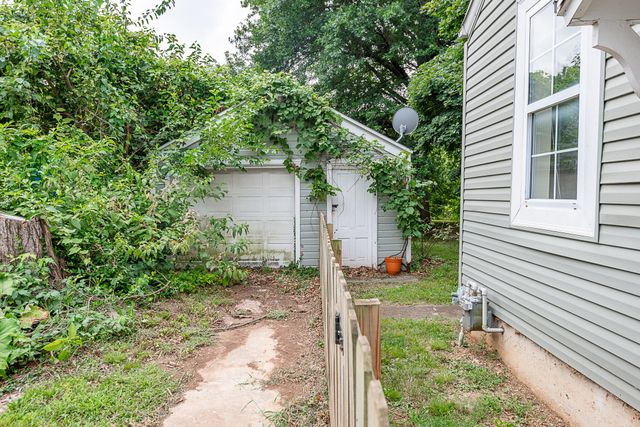 2546 West Walnut Street, Springfield, MO 65806
