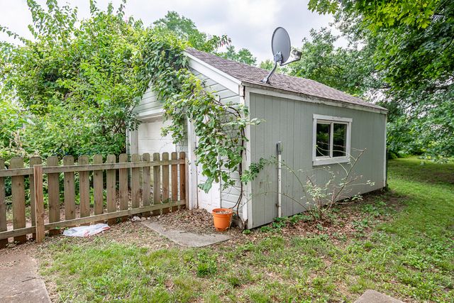 2546 West Walnut Street, Springfield, MO 65806