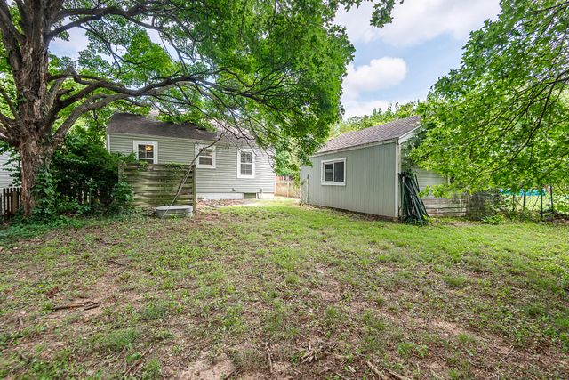 2546 West Walnut Street, Springfield, MO 65806