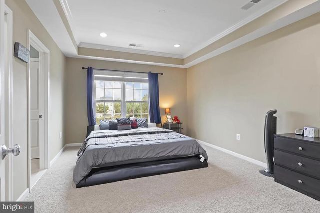 25097 CROXLEY GREEN SQ, Aldie, VA 20105