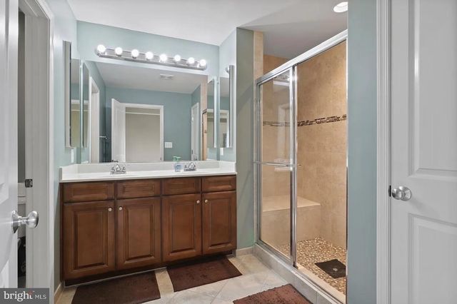 25097 CROXLEY GREEN SQ, Aldie, VA 20105