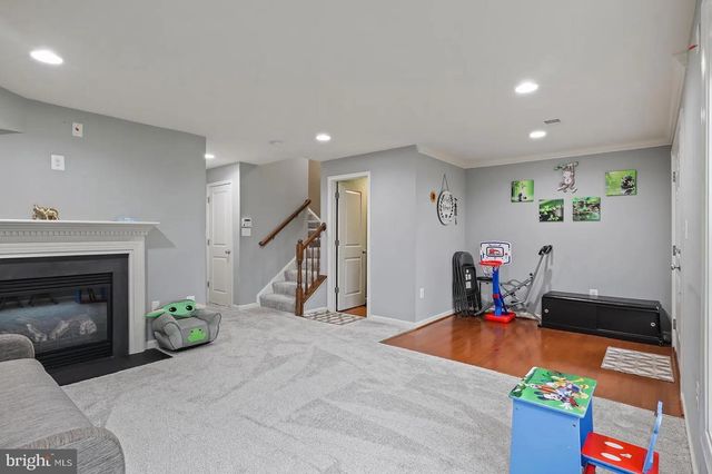 25097 CROXLEY GREEN SQ, Aldie, VA 20105