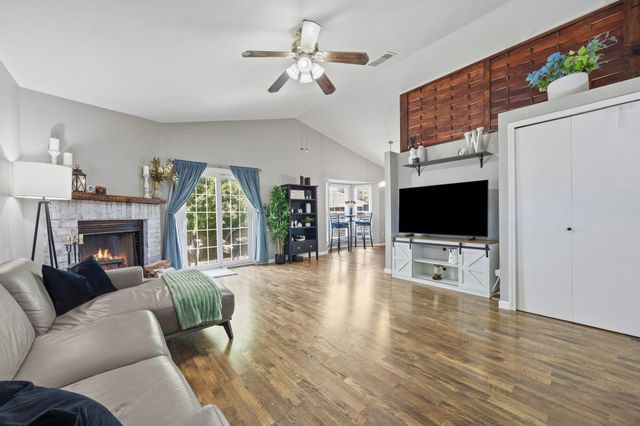 25 Brewster Court, Allen, TX 75002