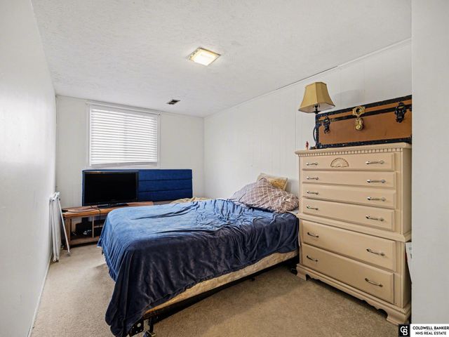 401 Garden Avenue, Bellevue, NE 68005